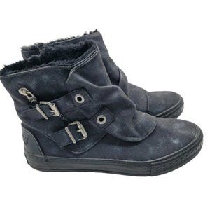 Women’s 9.5 Blowfish booties